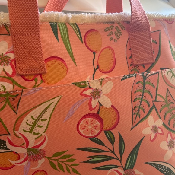 Spartina 449 - Pink Lemonade Beach Tote; Like New; Used Once - Picture 8 of 11